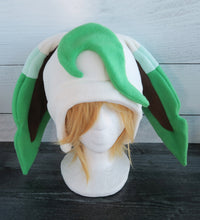 Load image into Gallery viewer, Leaf Fleece Hat