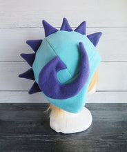 Load image into Gallery viewer, Curled Horn Dragon Fleece Hat