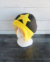 Load image into Gallery viewer, Black Star/Tsubaki Fleece Hat