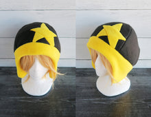 Load image into Gallery viewer, Black Star/Tsubaki Fleece Hat
