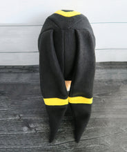 Load image into Gallery viewer, Umb Fleece Hat