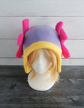 Load image into Gallery viewer, Bell Blossom Flower Fleece Hat
