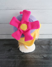Load image into Gallery viewer, Bell Blossom Flower Fleece Hat

